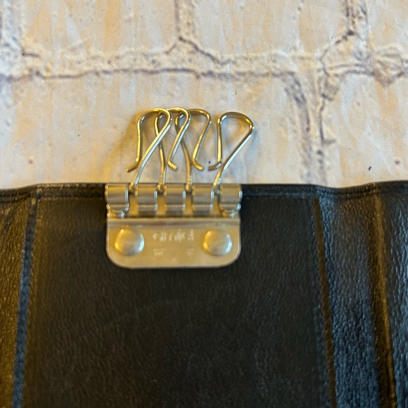 AMIE BLACK LEATHER TRIFOLD WITH KEY ATTACHMENT MENS WALLET - Picture 3 of 7